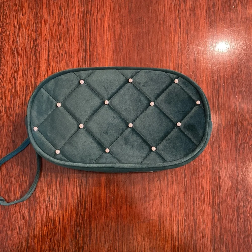 Plush Velour Quilted Cosmetic Toiletry Zip Top Case Bag w/ Pearls